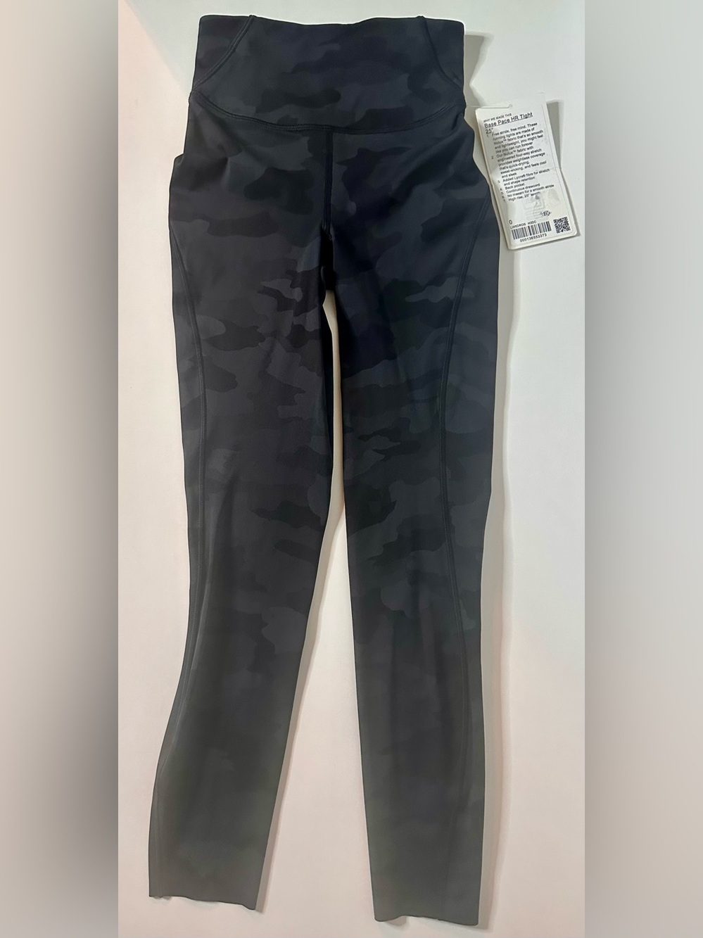 Lululemon Base Pace HR Tight 25” Black Camo Leggings NWT Size 0